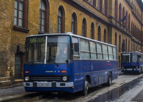 на фото: Автобус Икарус б/у, 1998г.- Тольятти